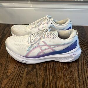 Asics Gel Kayano 30 women’s running shoe size 10
